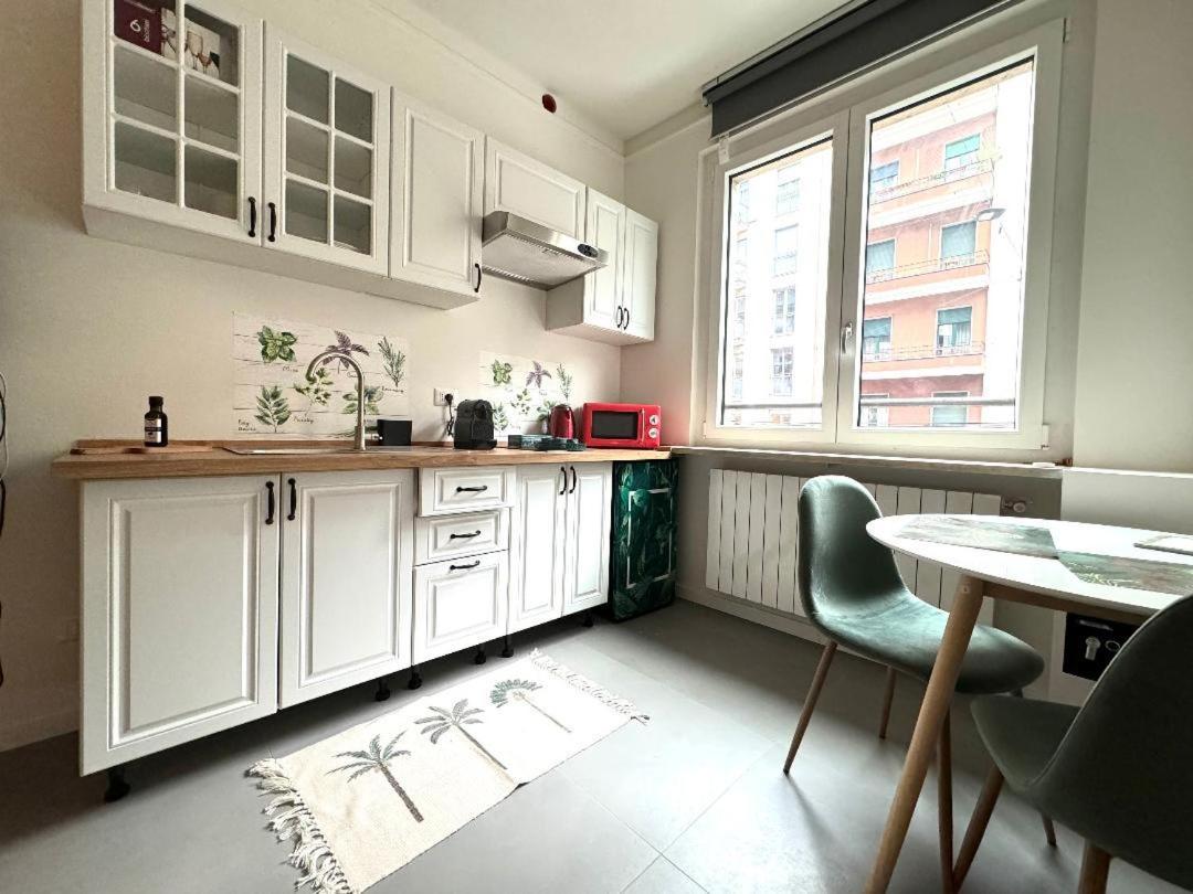 Rainbow Studio Flat- Monolocale Luminoso Milan Bagian luar foto